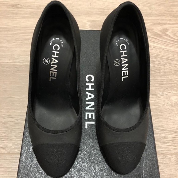 Final Price ❤️Authentic Chanel Pumps❤️ (Only available until Nov 15) - Picture 5 of 14